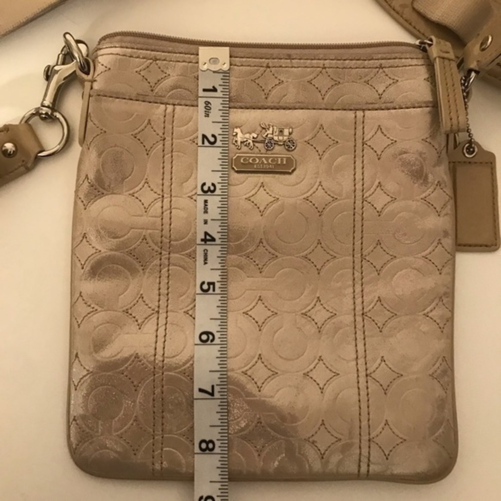 👛 COACH 👛 shimmering quilted crossbody bag - Picture 8 of 9